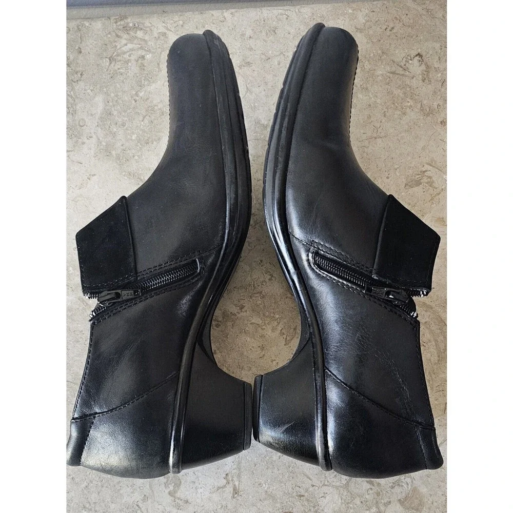 Clarks Bendables Womens 9 M Black Leather Slip On Comfort Ankle Boots Booties - Picture 10 of 12